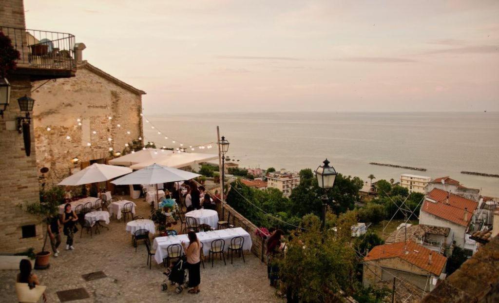 La Collina Di Emma Massignano Exterior foto